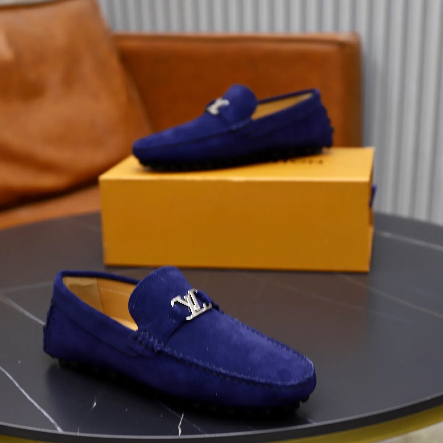 Ex-factory price: 480💰【LV】Louis Vuitton ⚠️High-end men’s driving and pedal series ⚠️38-44 (customized for 45) ⚠️All original cowhide leather! Thick and soft! Made entirely of calfskin lining! The latest non-slip beanie sole! Three-dimensional package technology! Fashionable and classic! Handicrafts! Original high quality! Feel free to compare!